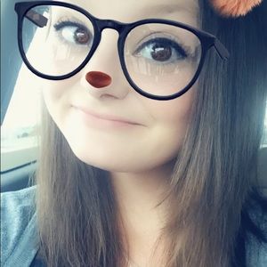 Meet your Posher, Traci